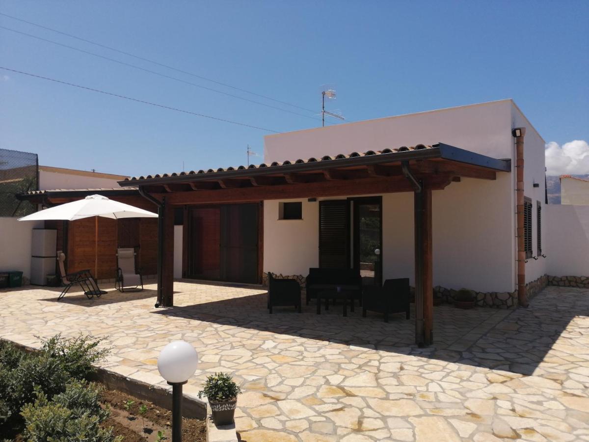 Casa Vacanze Dorotea Valderice Exterior photo